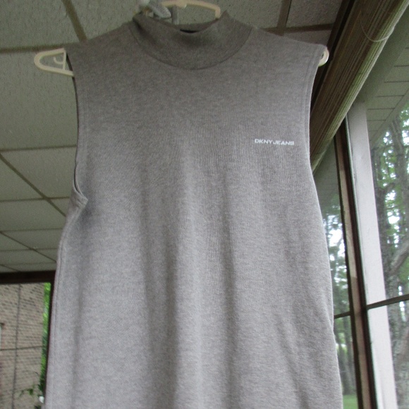 New NWT DKNY Ladies Gray Knit Sleeveless Top Sweater - Picture 4 of 5